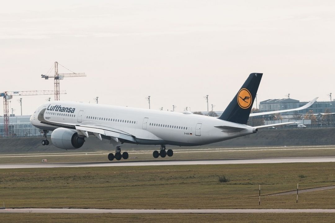 :   Lufthansa 
