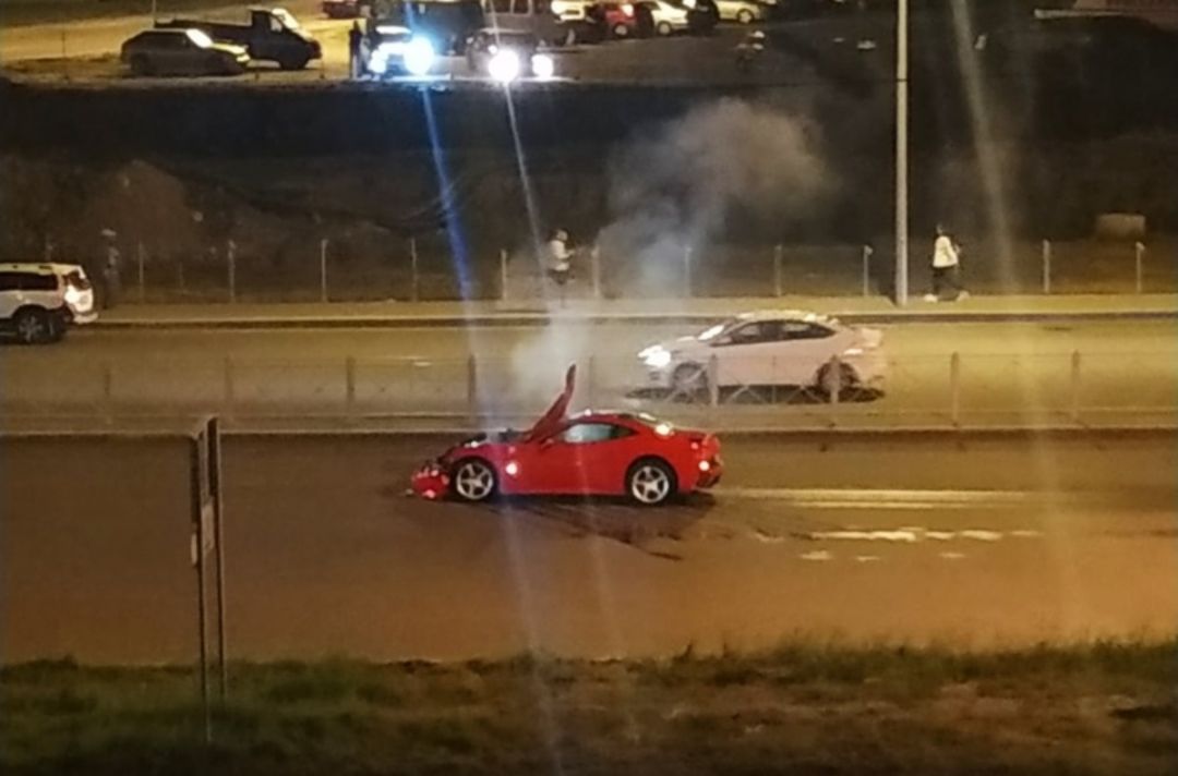     Ferrari  BMW