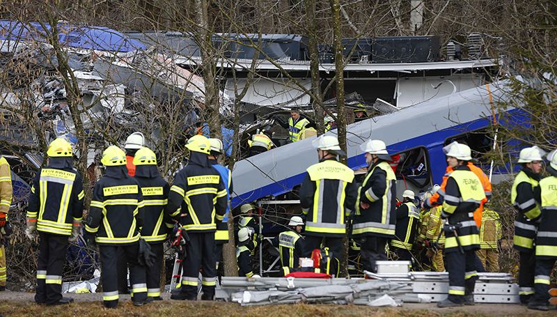 Происшествия: Причиной столкновения поездов в Баварии стала ошибка диспетчера, - считают обвинители