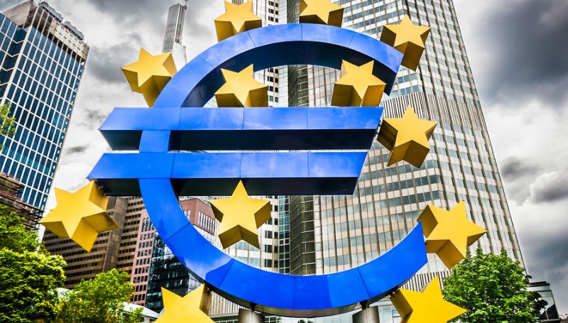 Деньги: Бундестаг хочет пригласить главу Европейского банка в Берлин