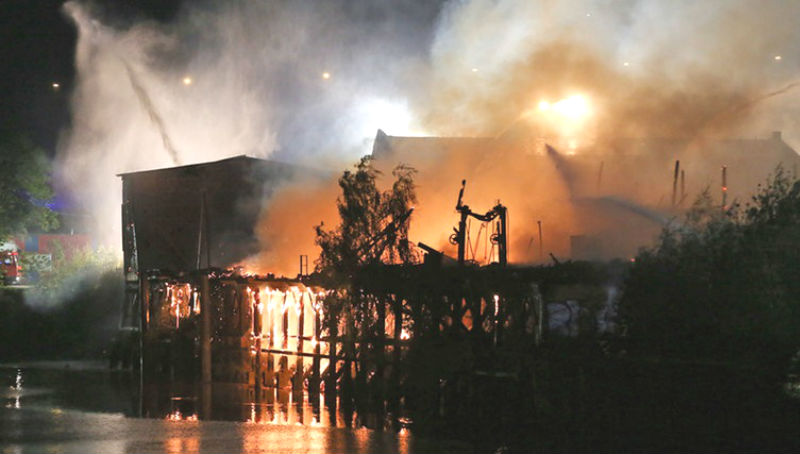 Новости: Пожар испортил праздник жителям Гамбурга