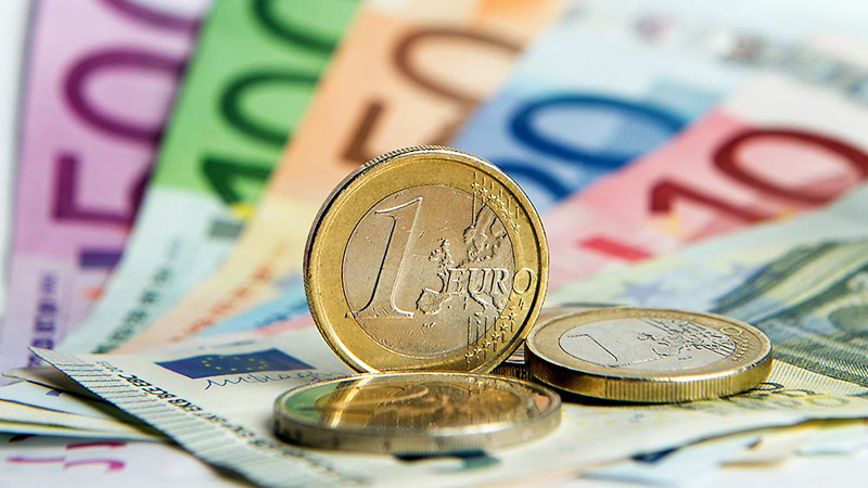 Деньги: Снижение уровня цен и рост рабочих мест в Еврозоне