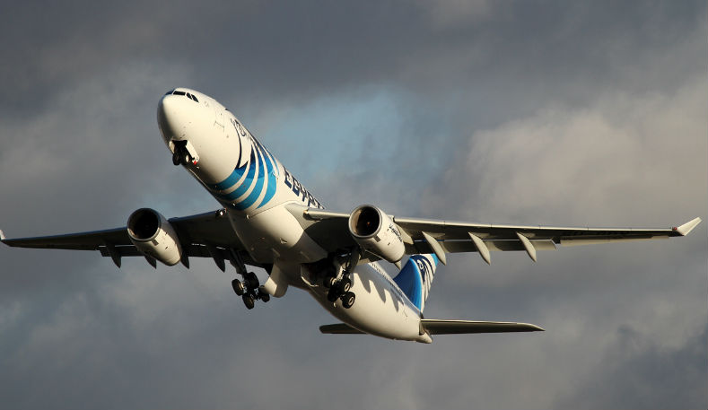 Новости: Исчезнувший египетский самолет все еще не нашли