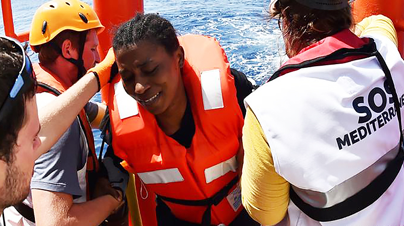 Новости: В Средиземном море спасли около 5600 беженцев