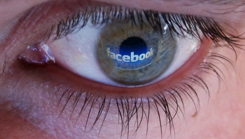 Новости: Правительство собирается контролировать Facebook