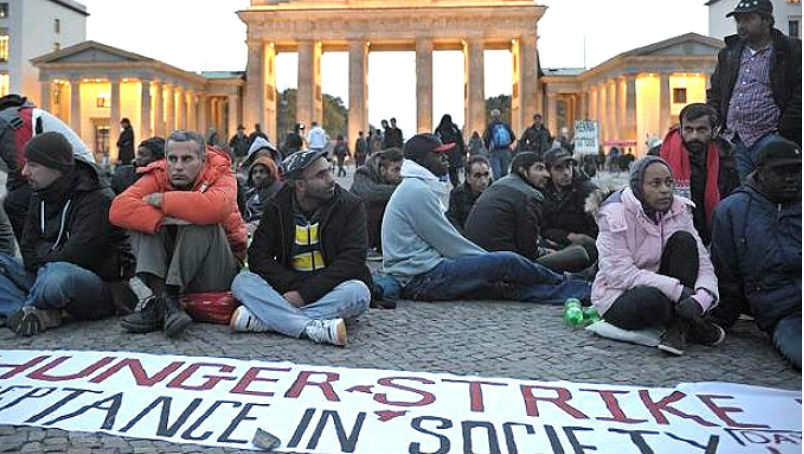 Новости: Беженцев в Берлине стало меньше