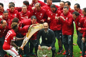 Спорт: "Бавария" обмывает чемпионство