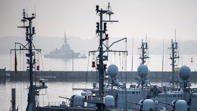 Досуг: В Балтийском море – большое скопление военных кораблей