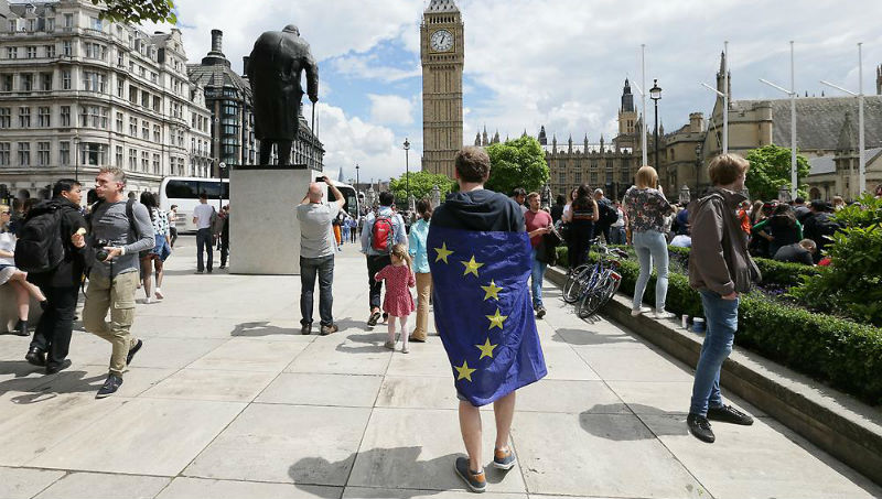 Новости: Европарламент призывает Британию ускорить выход из ЕС