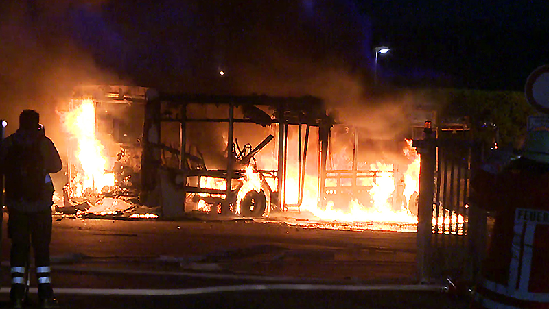 Новости: В том же автопарке снова сгорело 12 автобусов