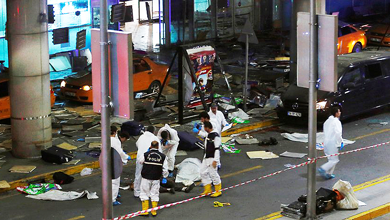 Новости: Теракт в аэропорту Стамбула: 41 погибший (обновлено + видео взрыва)