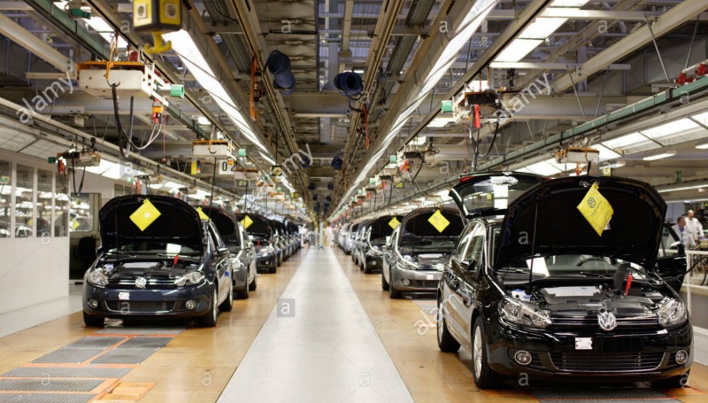 Деньги: Volkswagen увольняет 700 сотрудников