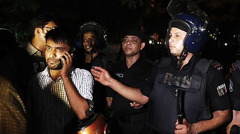 Новости: Кровавая драма в Дакке: заложники освобождены