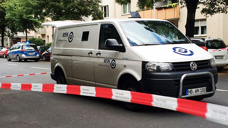 Новости: В Берлине утром ограбили инкассаторский автомобиль