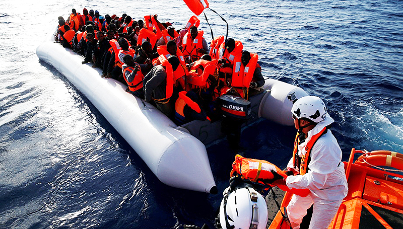 Новости: За один день в Средиземном море спасли 4500 беженцев