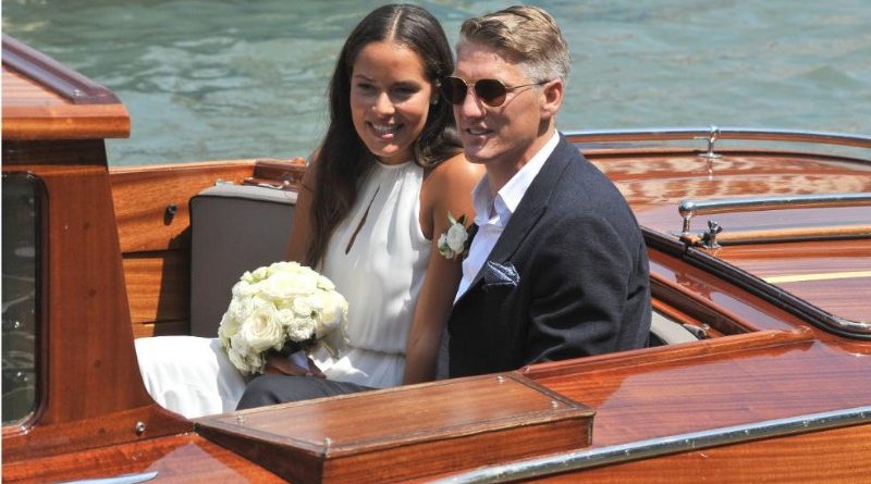 Знаменитости: Бастиан Швайнштайгер и Ана Иванович поженились в Венеции (фотогалерея)