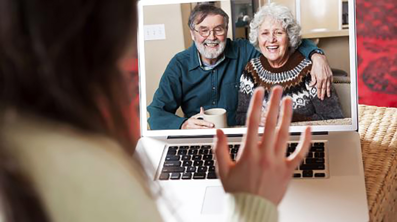 Новости: Все больше пенсионеров серфят по Интернету