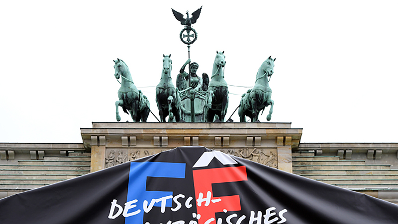 Новости: В Берлине отменили немецко-французский фестиваль