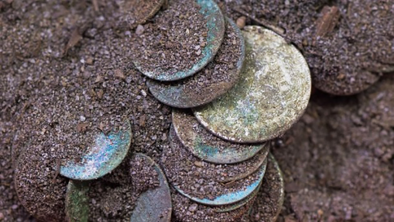 Новости: Археологи обнаружили 1494 монеты в одном кладе