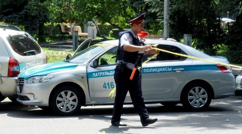 Отовсюду обо всем: В Казахстане убито трое полицейских (фото)