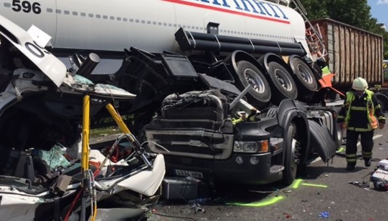 Новости: Страшная авария на А61 возле Блисхайма