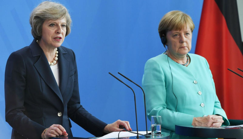 Новости: Тереза Мэй не спешит с началом выхода из ЕС