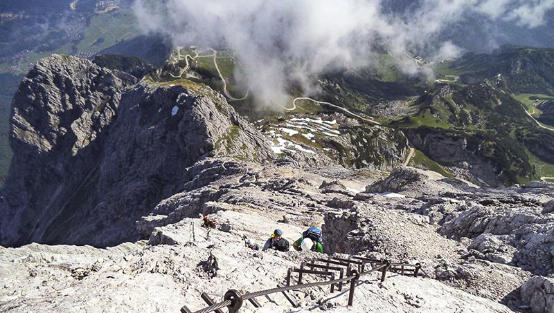 Новости: На Альпшпитце погиб альпинист
