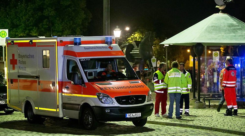 Новости: Ночной взрыв в Ансбахе — пострадали 12 человек