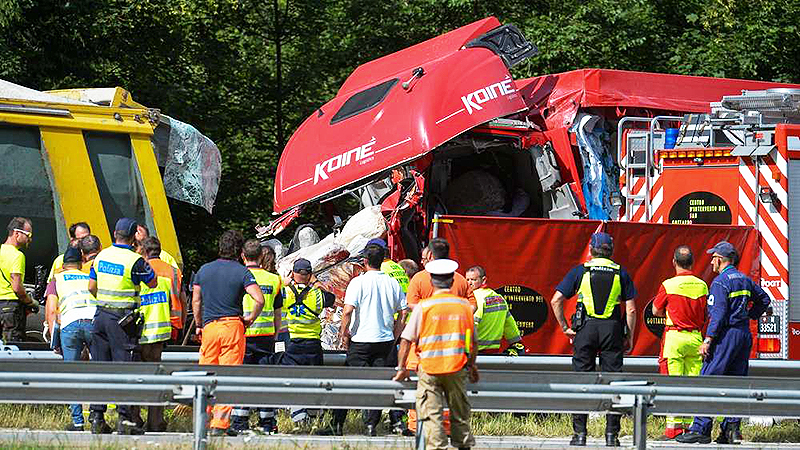 Новости: На автостраде в Швейцарии погибла немецкая семья