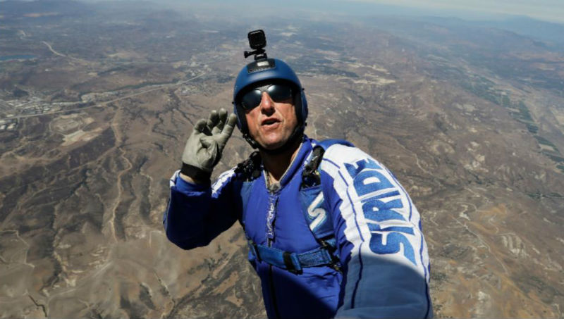 Новости: Американец прыгнет без парашюта с высоты 7500 метров
