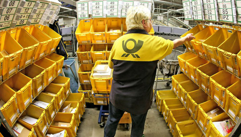 Деньги: Почта снова намерена повысить стоимость услуг