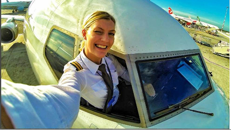 Новости: Женщина-пилот, с которой все хотят полетать