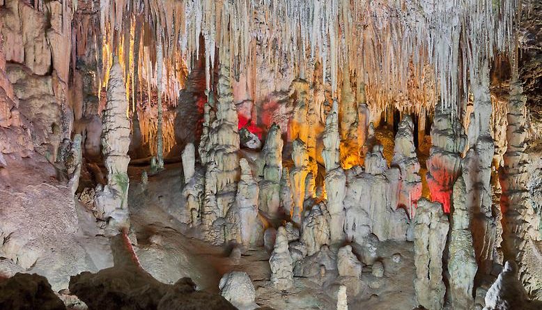 Происшествия: Немецкие туристы застряли в пещере под Зальцбургом (фото)