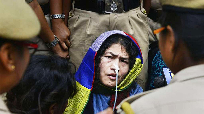 Новости: Индийская активистка прекратила 16-летнюю голодовку