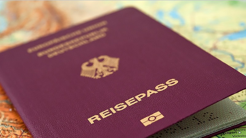 Новости: В Германии планируют запретить паранджу и отменить двойное гражданство