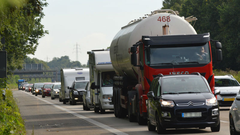 Деньги: На мосту в Леверкузене появятся препятствия для грузовиков