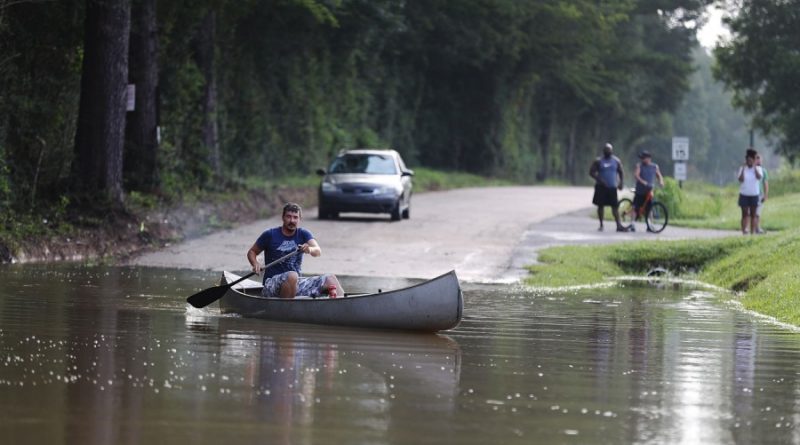 Новости: Катастрофическое наводнение в Луизиане (фото)