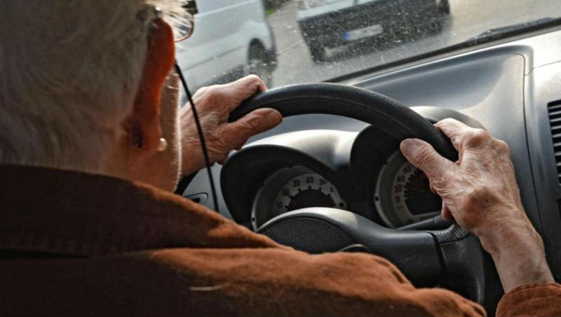 Новости: Насколько опасны пожилые люди за рулем