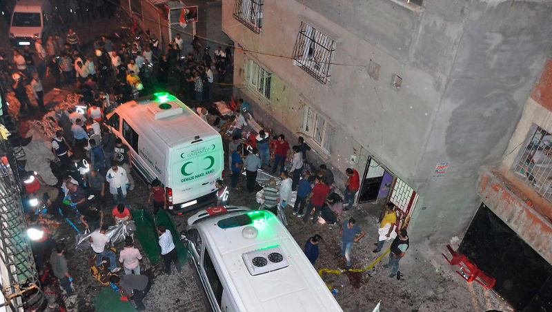Новости: Взрыв на свадьбе в Турции: десятки погибших (обновлено)