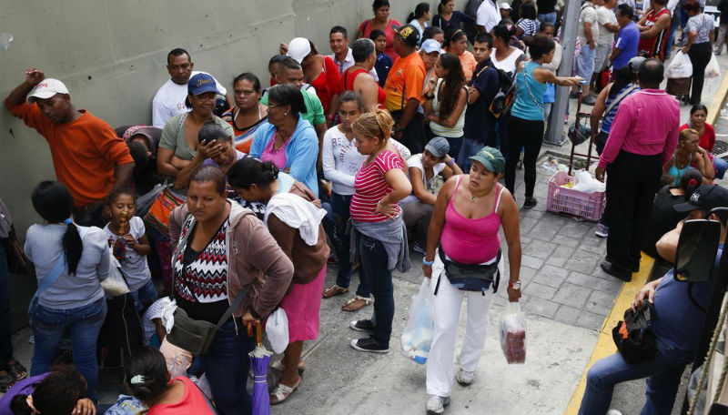 Новости: В Венесуэле пачка молока стоит €617
