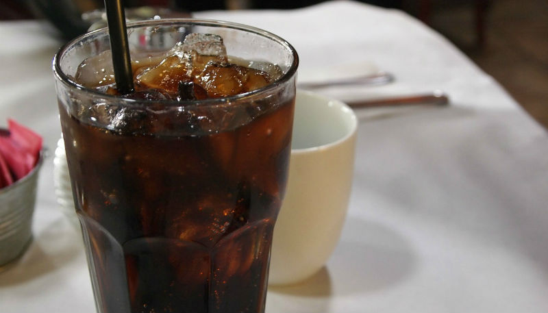 Здоровье: Производители должны снизить количество сахара в напитках