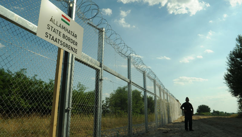 Новости: Венгрия укрепляет стену вдоль границы