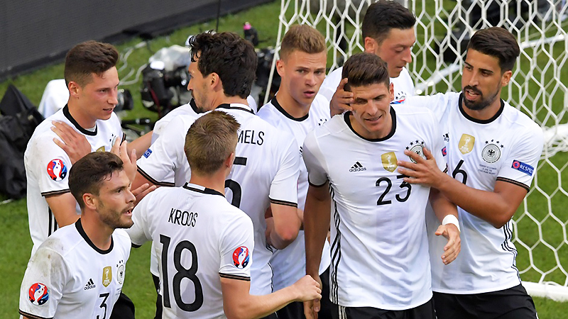 Новости: Йоахим Лев огласил состав сборной Германии