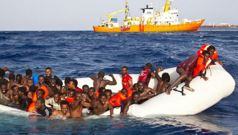 Новости: В Средиземном море погибло более трех тысяч беженцев