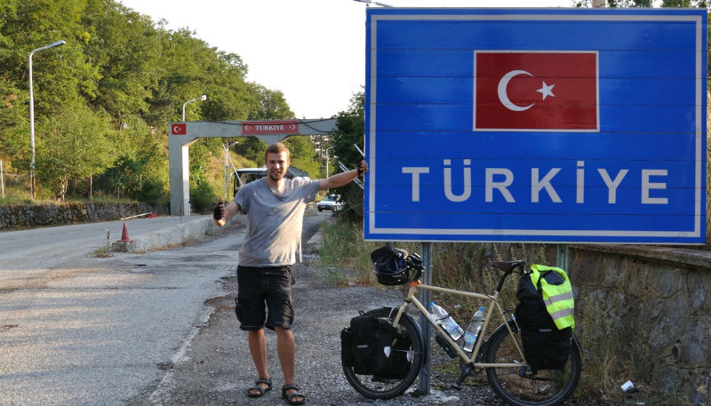Новости: Анкара настаивает на безвизовом режиме не позднее октября