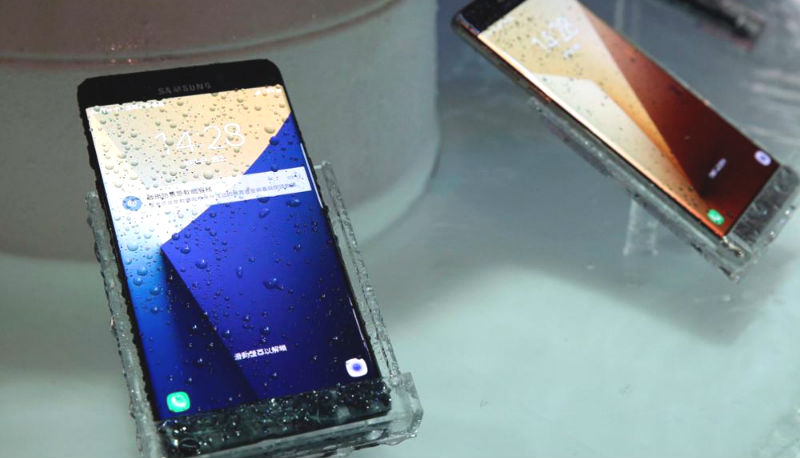 Деньги: Samsung отзывает смартфоны Galaxy Note 7 из-за случаев возгорания батареи