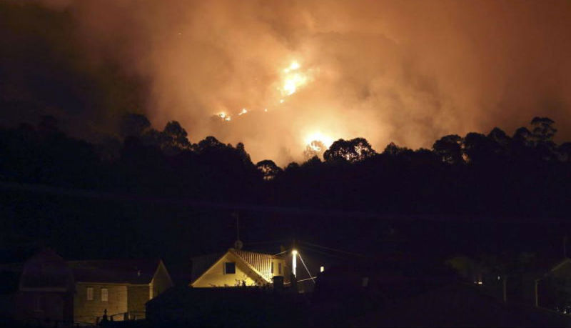 Новости: Лесной пожар в Коста Бланке: с курортов массово эвакуируют людей