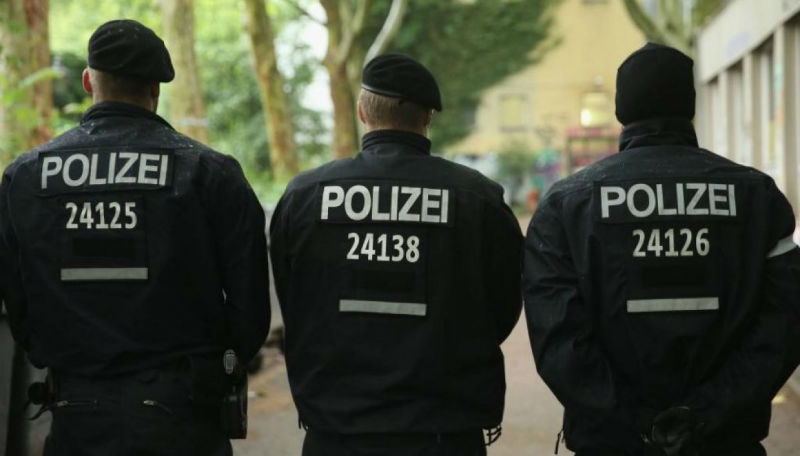 Новости: В Брауншвейге эвакуировали несколько школ