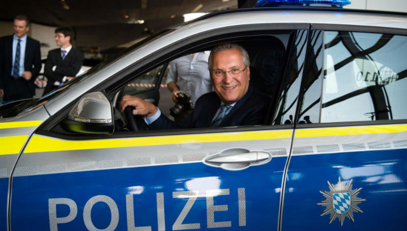 Новости: Автомобили баварской полиции станут синими