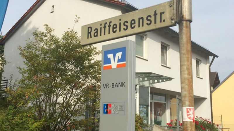Новости: В Баварии 75-летний пенсионер обокрал банк